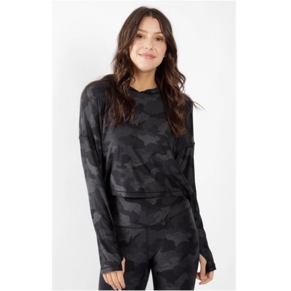 Yogalicious Lux Cropped Top Long Sleeve with Hoodie NWT - Picture 1 of 8